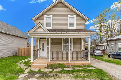 492 Main St, Woodstock - South