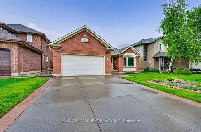21 RIVIERA Ridge