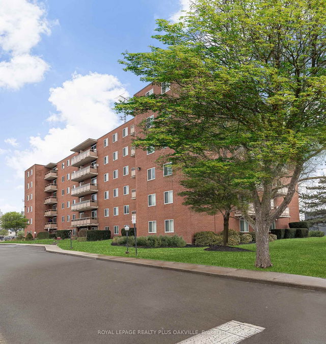 510 - 264 Grantham Avenue