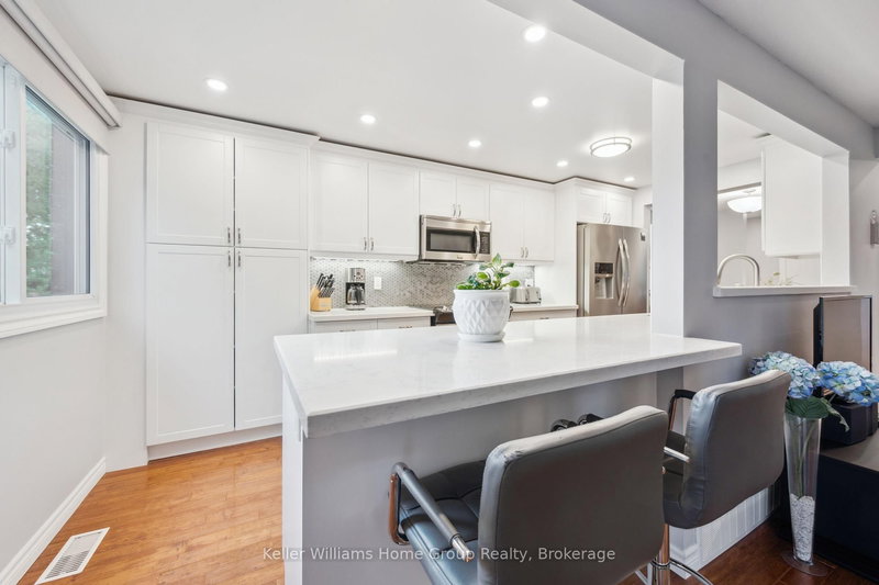 375 Imperial Rd S, Guelph, N1K 1L3 | Image 2