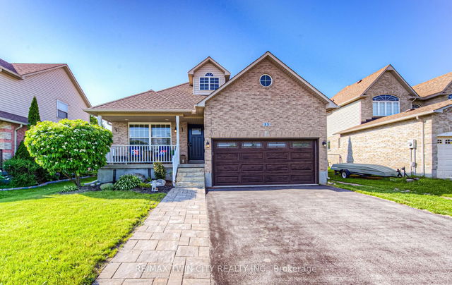 33 Watson Crescent