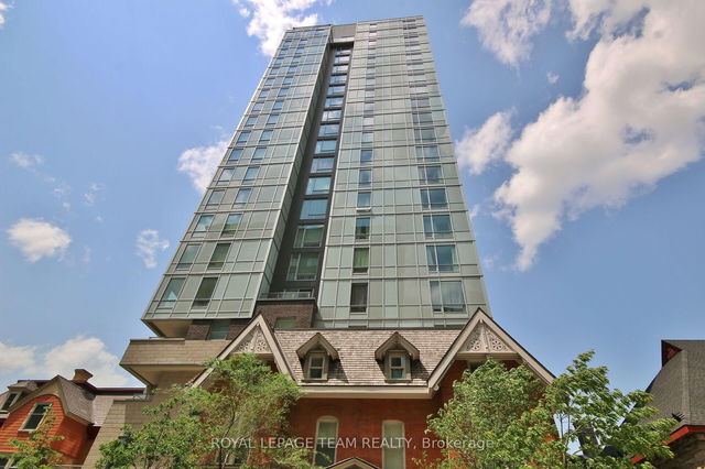701 - 428 Sparks Street