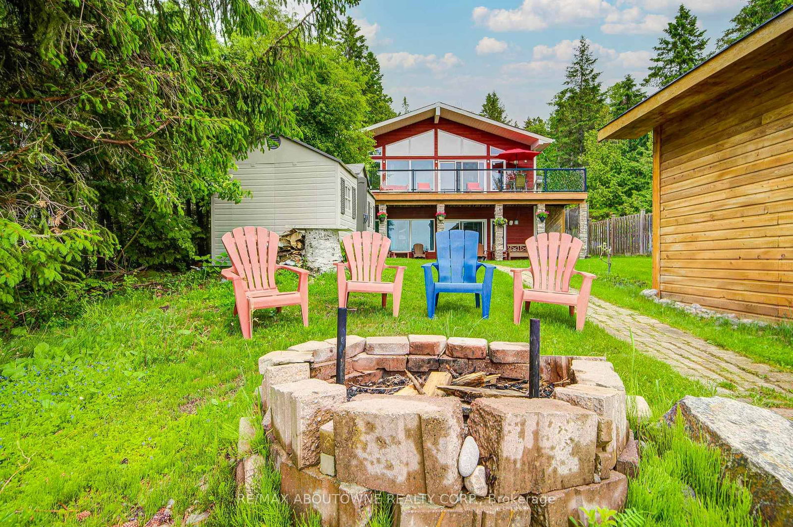 Property at 87 Paradise
