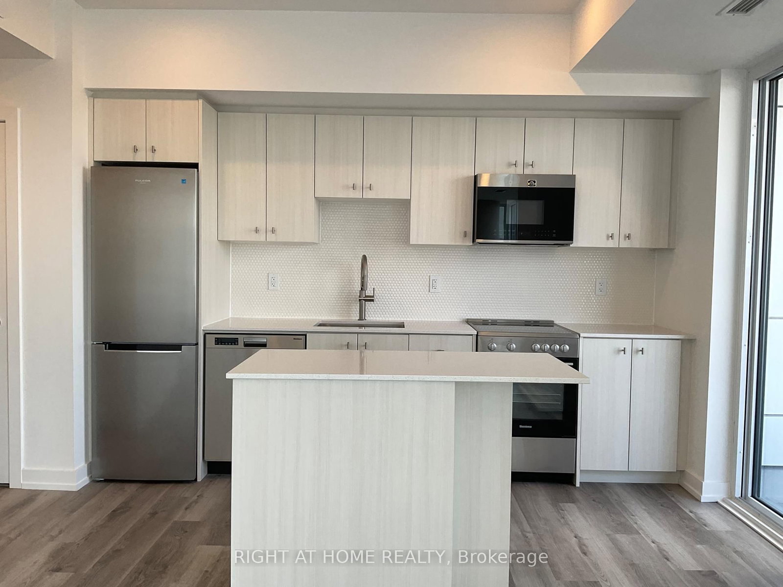 15 Wellington Street, Unit 1812 - Photo 2