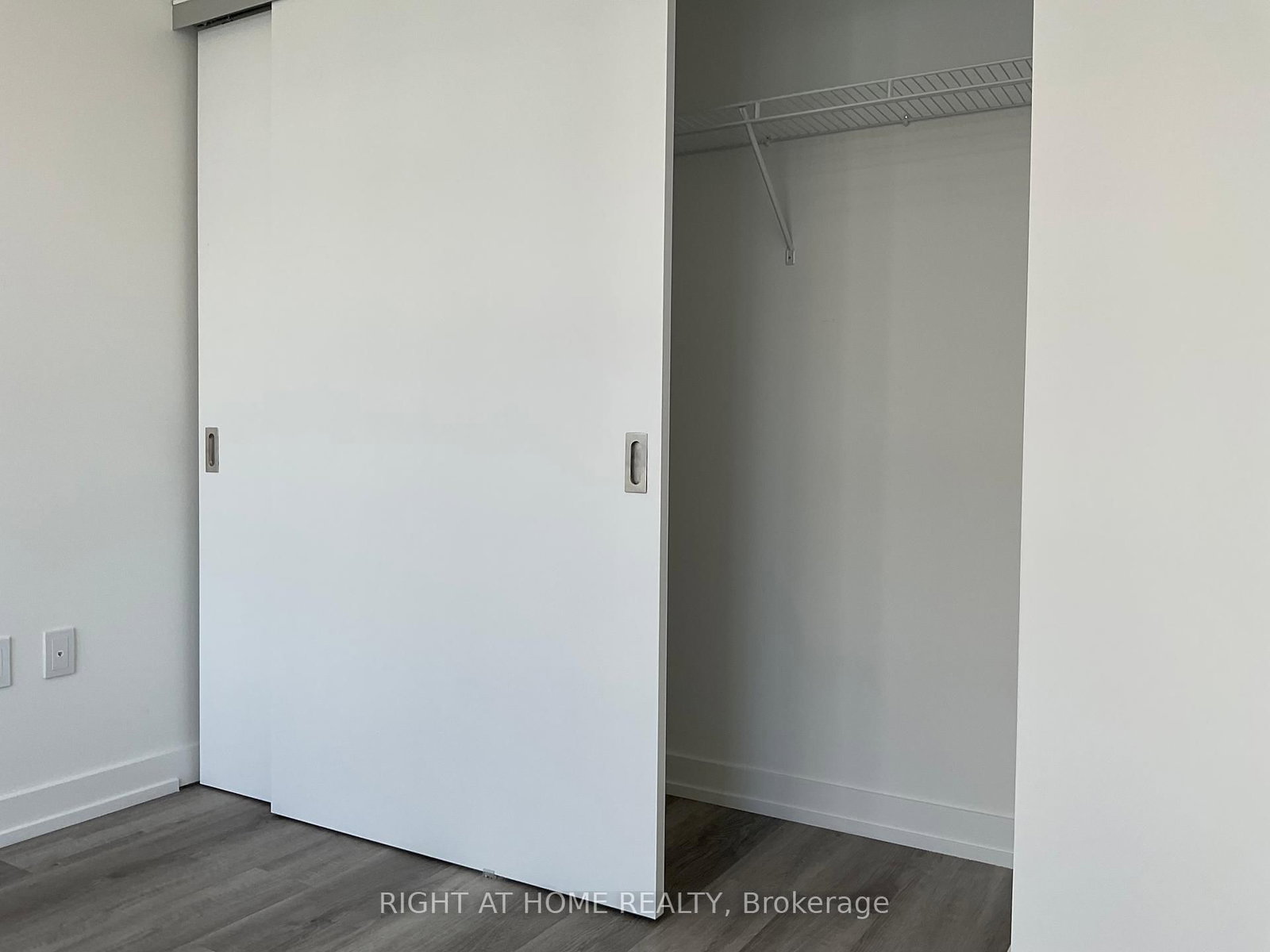 15 Wellington Street, Unit 1812 - Photo 6