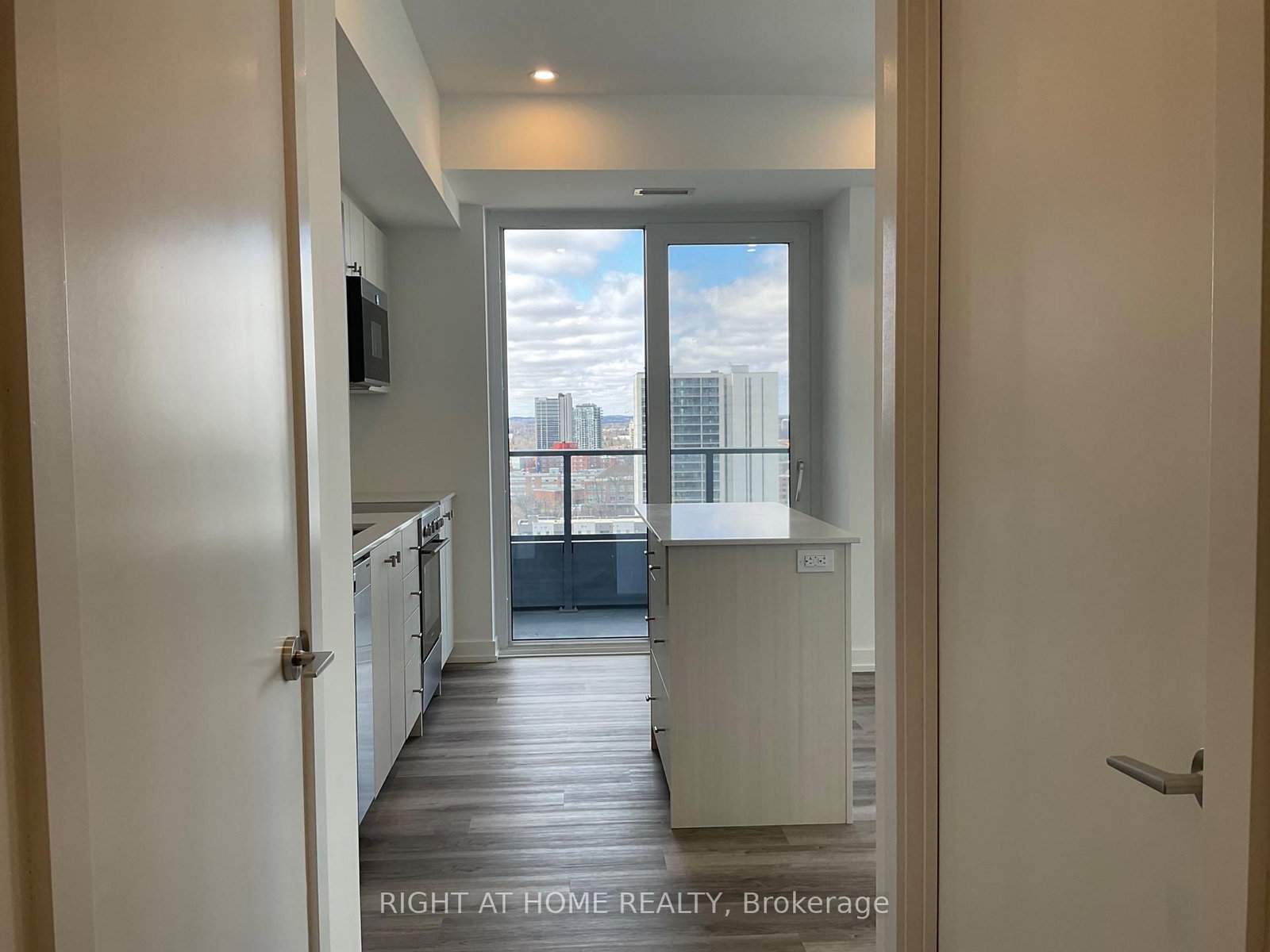 15 Wellington Street, Unit 1812 - Photo 7