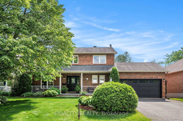 17 Albury Crescent