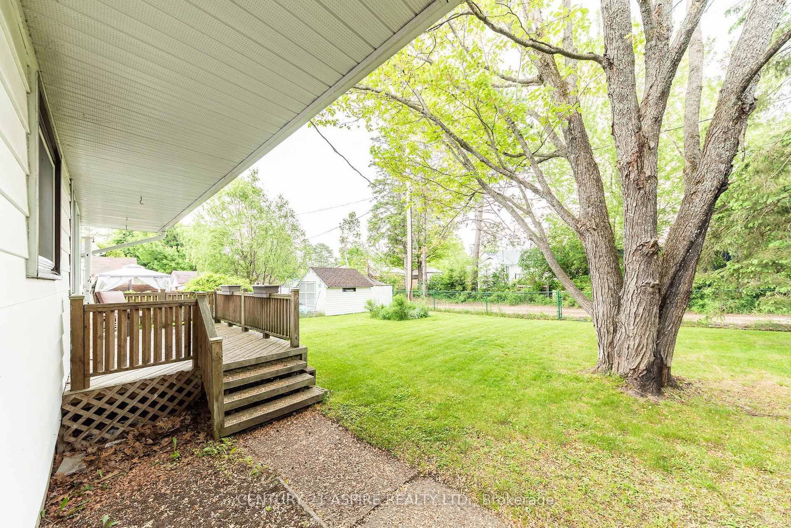 Listing Image 5