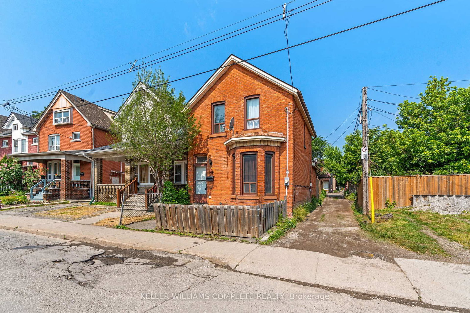 Listing photo 2