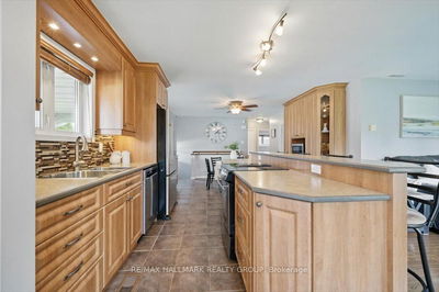 240 Kennedy Lane, Orleans - Bilberry Creek/Queenswood Heights image-0-4