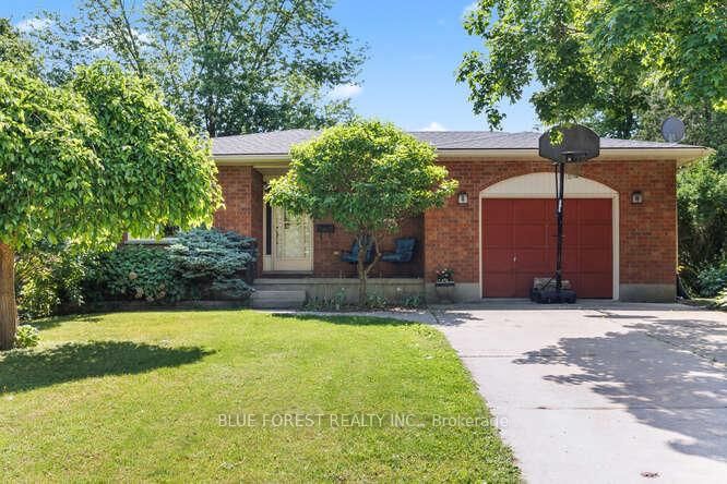 112 Elgin Ave, Southwest Middlesex - Glencoe image-0-0
