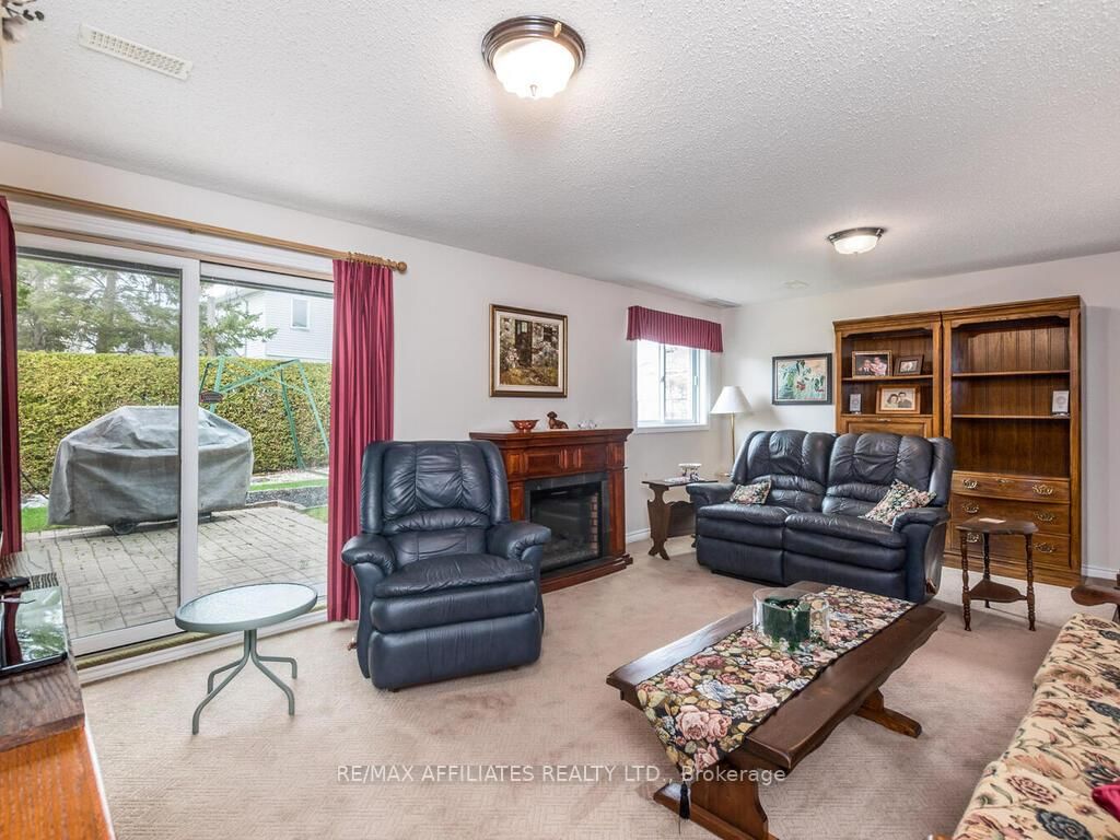 Listing Image 17