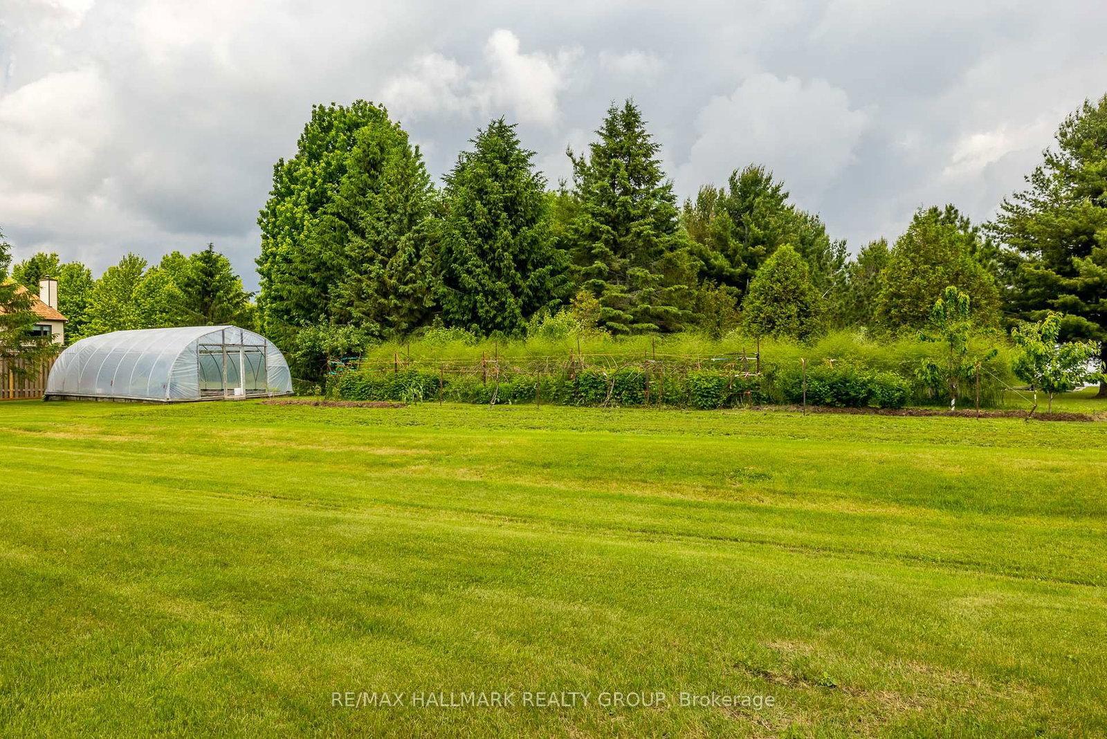 Listing Image 44