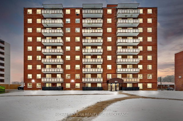802 - 851 Queenston Road