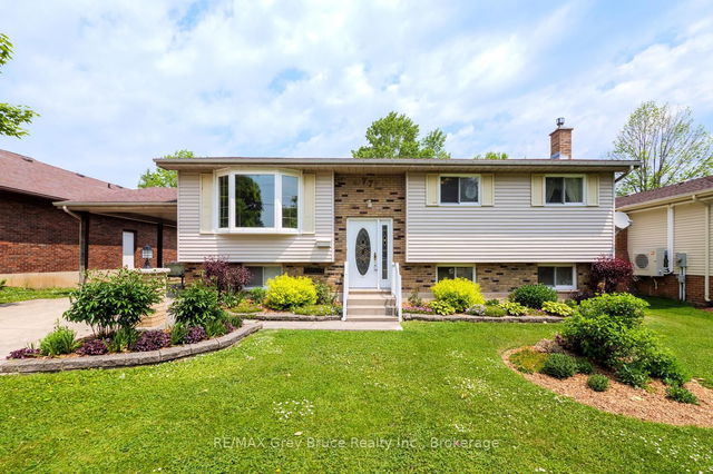 770 27th Street W