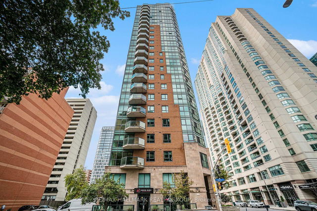 PH4 - 445 Laurier Avenue