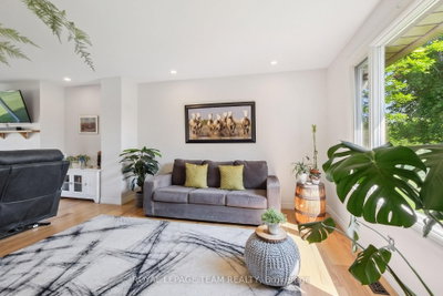 8280 Bank Street — more photos