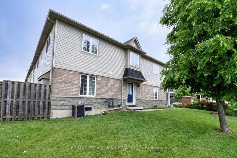 49 - 7 Southside Pl, Hamilton, L9C 7W6 | Image 3