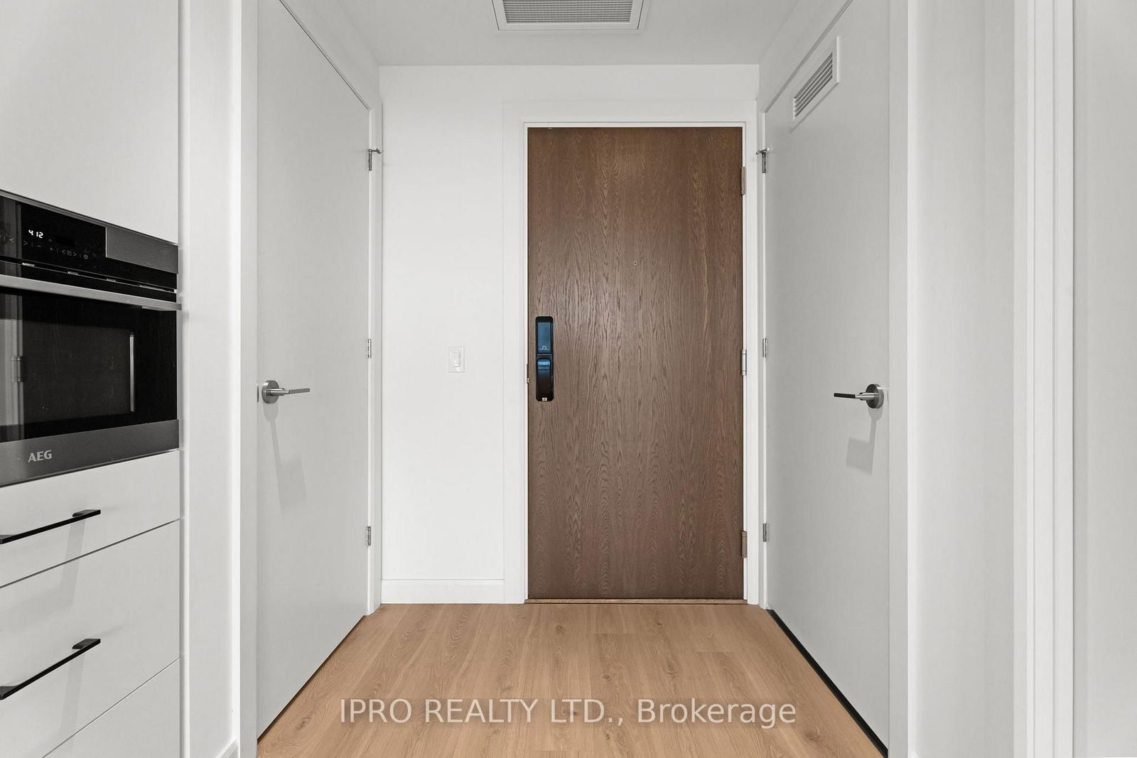 Condo for sale at 509-741 King Street, Kitchener, N2G 0E9 - MLS: X12218679