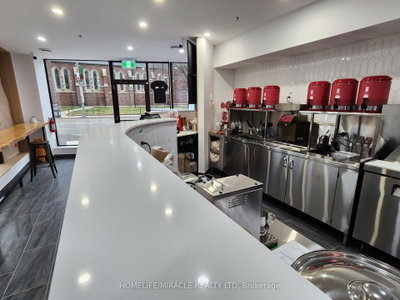Unit 12 — 515 Richmond Street — photo 6