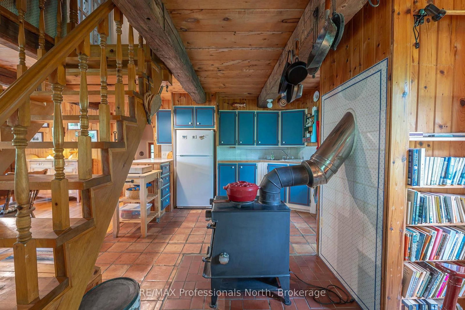 Listing Image 11