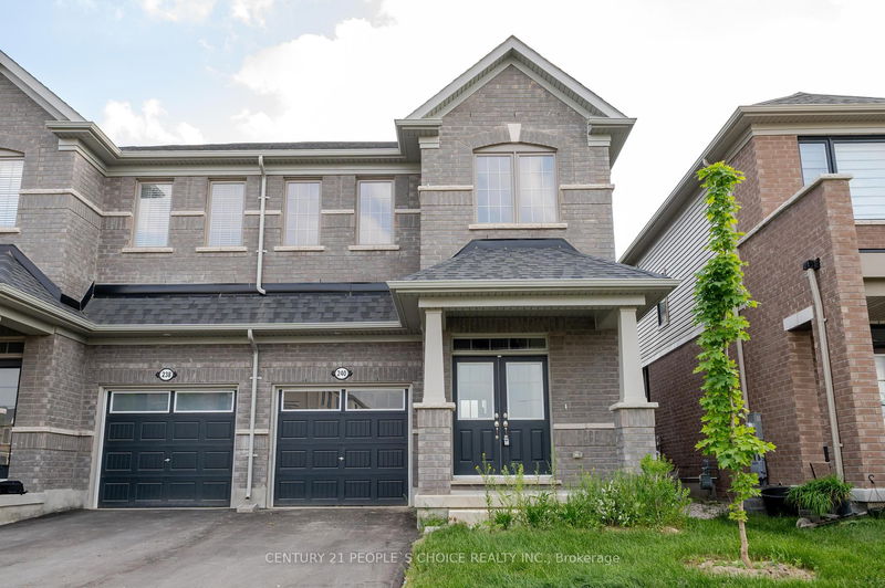 240 Elliot Ave, Centre Wellington - Fergus image-0-0