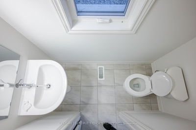 240 Elliot Ave, Centre Wellington - Fergus image-0-3