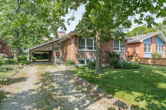 39 Hardale Crescent