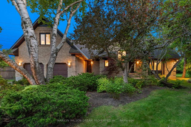 21 Woodfern Court