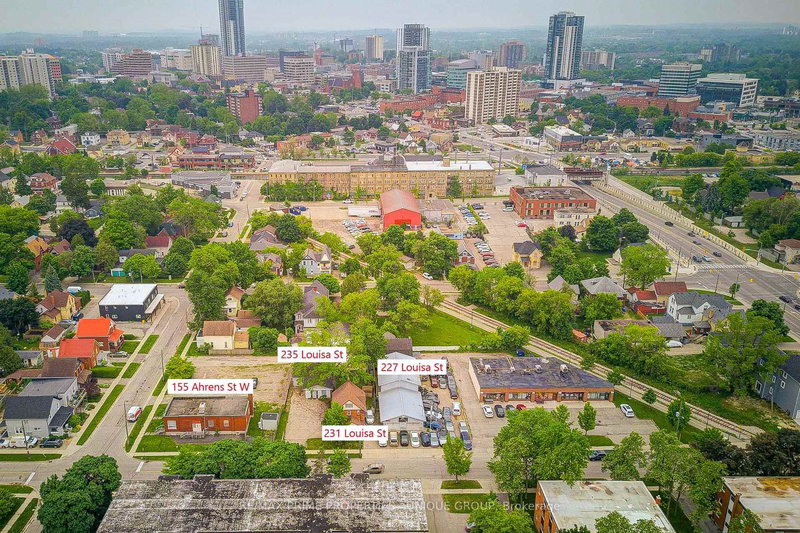 155 Ahrens St W, Kitchener, N2H 4C6 | Image 2