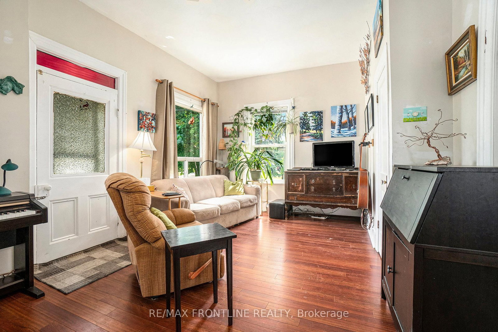 Listing Image 7