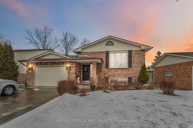 127 Melissa Crescent