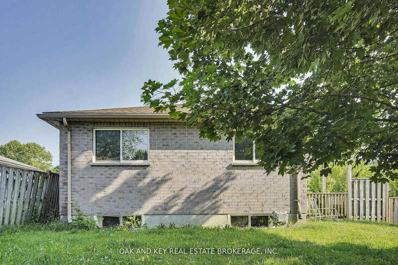 330 FLEMING Dr, London East, N5V 4Y6 | Image 3