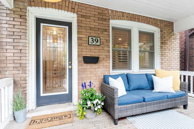 39 East Bend Avenue S