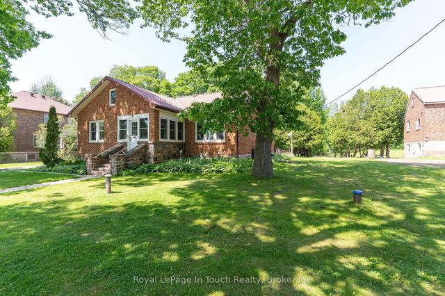 2596 Honey Harbour Road
