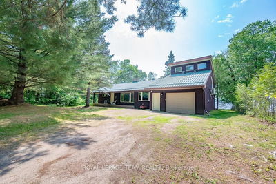 42165 Combermere Rd, Barry's Bay - Madawaska Valley image-0-1