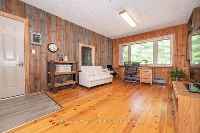 42165 Combermere Rd, Barry's Bay - Madawaska Valley image-0-4
