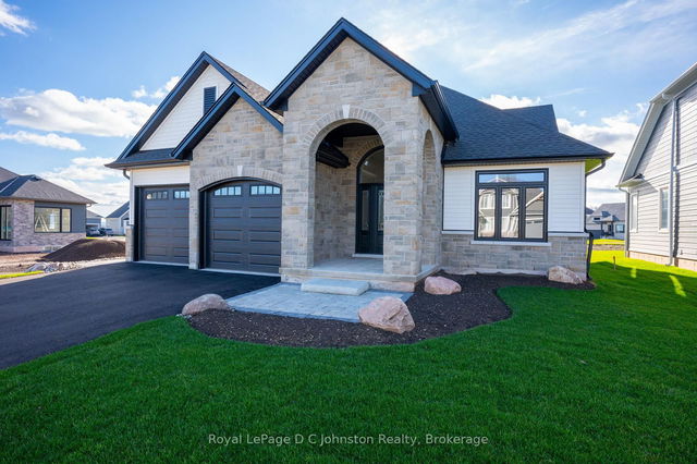 546 ALGONQUIN Trail
