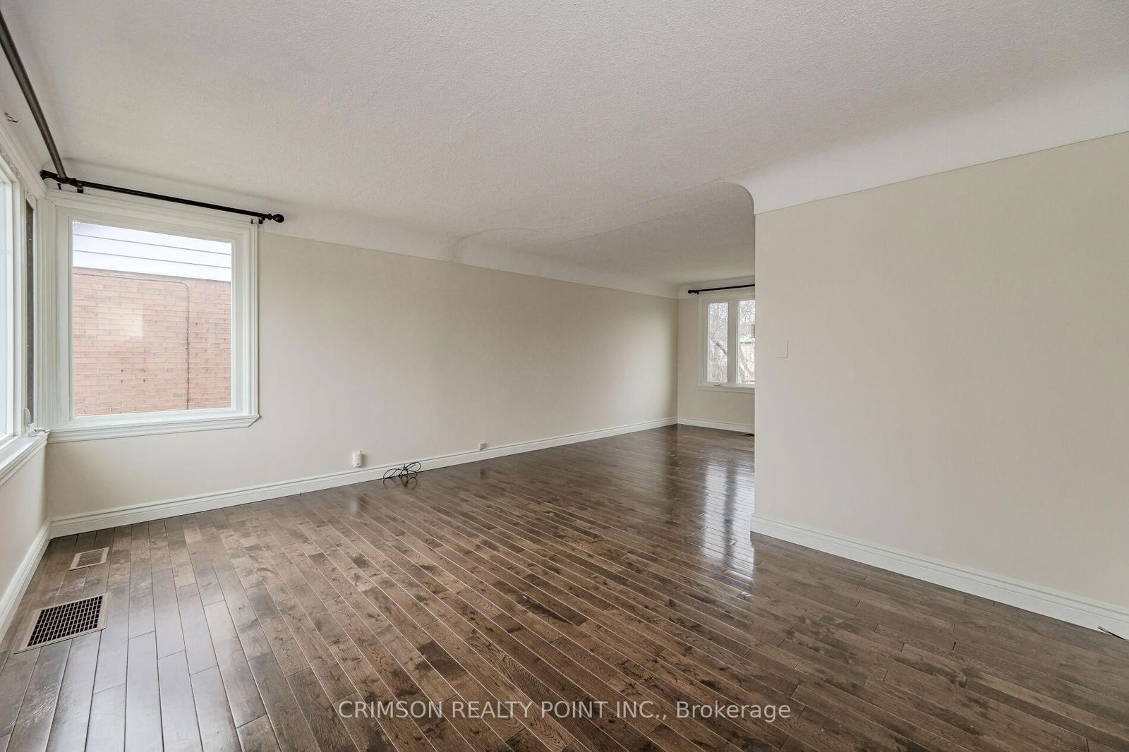 Detached House for sale at 42 East 11th Street, Hamilton, Inch Park, L9A 3T2 - MLS: X12220784
