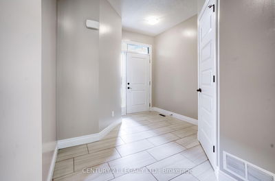 1606 FINLEY Cres, London North - North I image-0-2