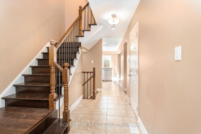 86 Meadow Wood Crescent
