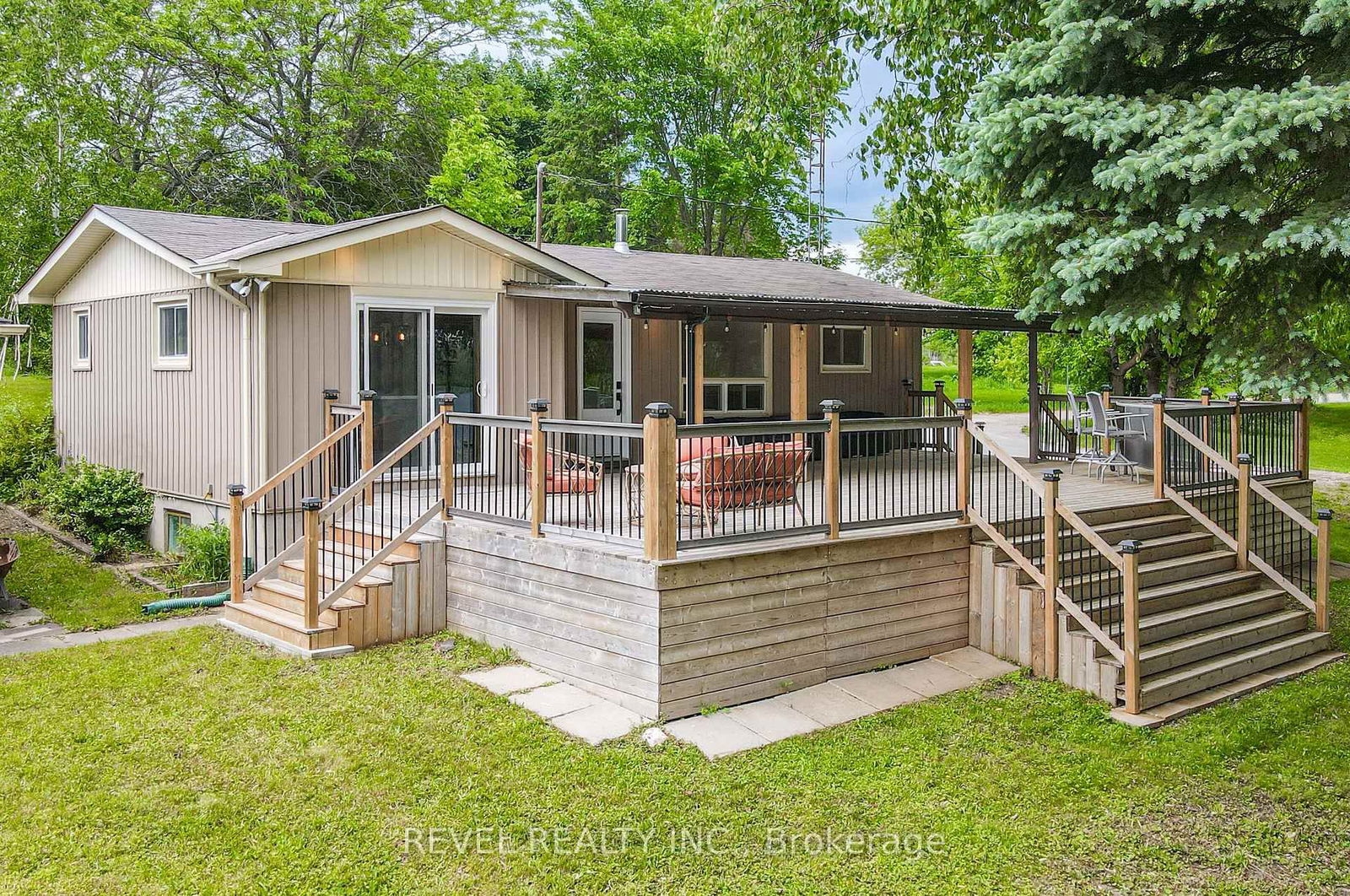 Property at 3 Hillside