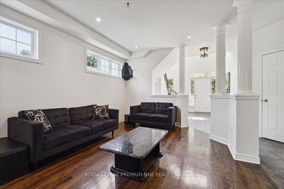7 HARDY St, Guelph - St. George's image-0-4
