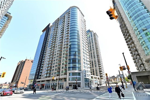 706 - 242 Rideau Street