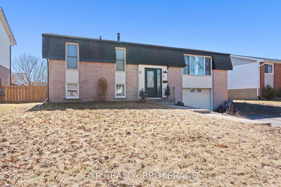 19 MORTENSEN Dr, Loyalist - Amherstview image-0-1