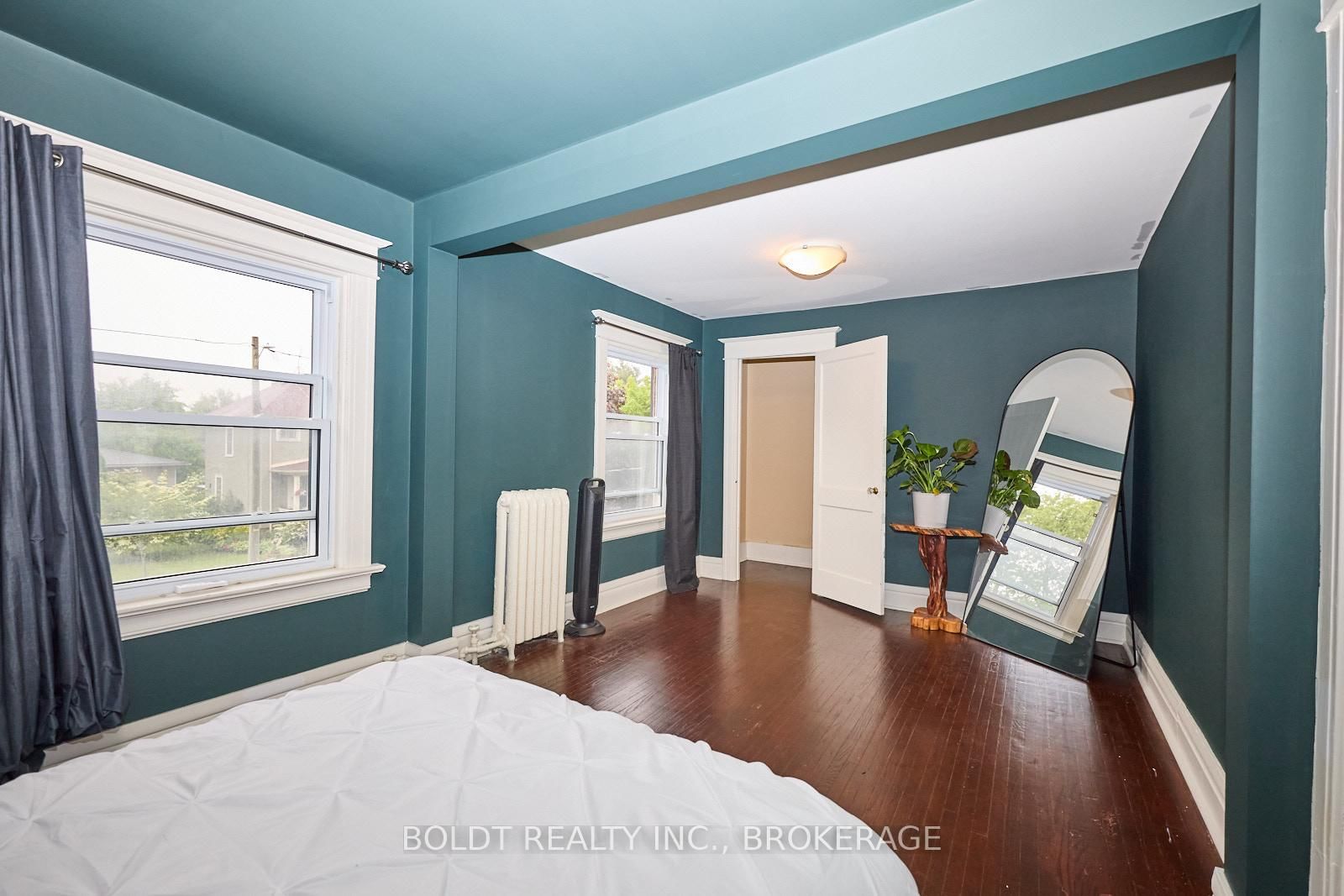 Listing Image 22