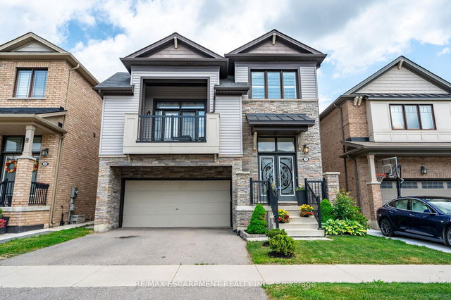 110 Pagebrook Crescent