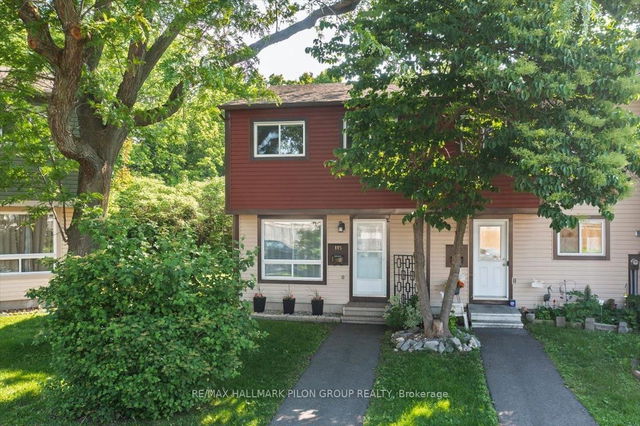 115 Teal Crescent