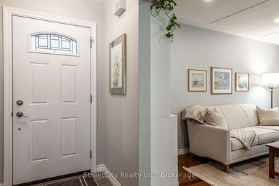 31 Park Lane Dr, Stratford - Stratford image-0-4