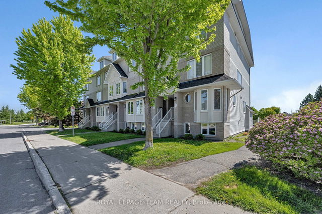 6 - 85 Cresthaven Drive